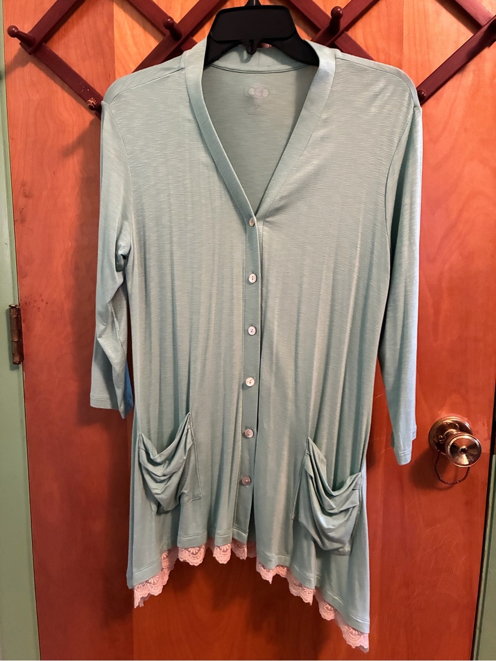 Women’s Mint Green Lace-Trim Sleep Top - Picture 2 of 4